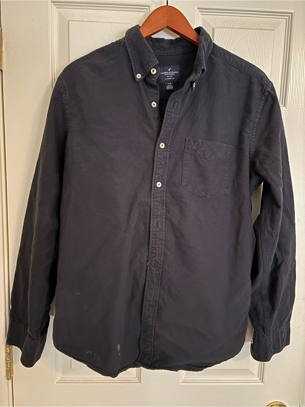 American Eagle Outfitters Black Button-Down Long Sleeve Shirt